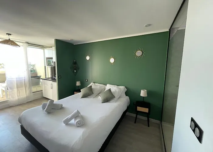 Camp Naturiste Vue Mer, Le Gilyves Cocooning Appartement *